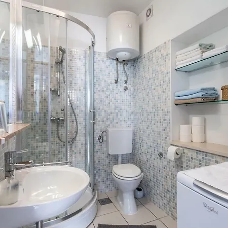 Apartment 15381a Pucisca
