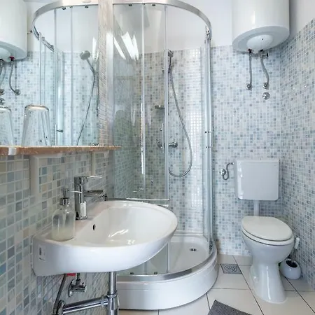 Apartment 15381a *